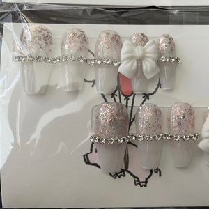 Handmade Press On Nails Bow